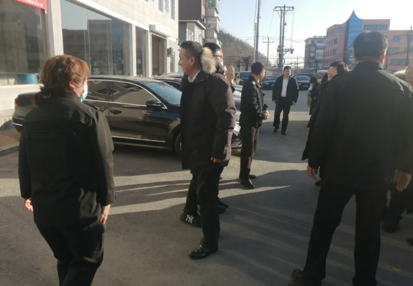 尊龙集团党委下基层、听民意，助推企业高质量发展